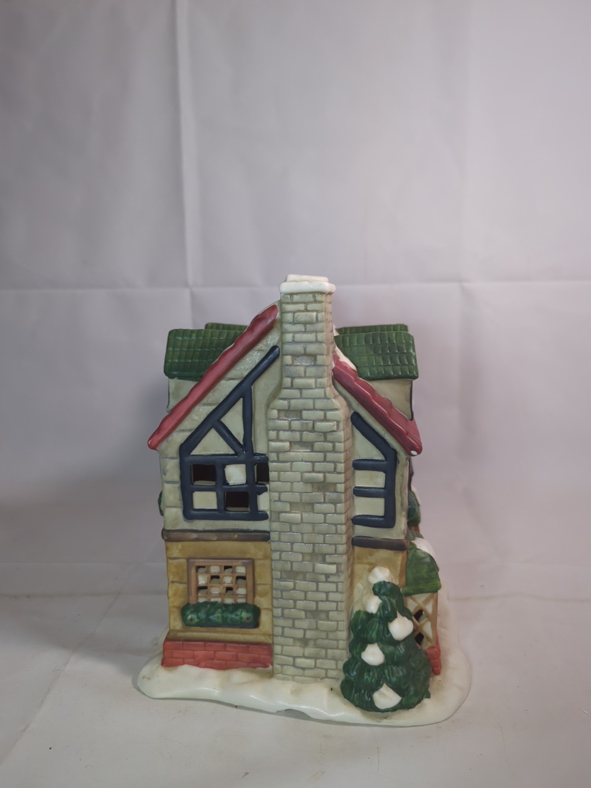 *Read* VTG Village Square Tenth Anniversary Lighted Curiosity & Cobbler Shop D10
