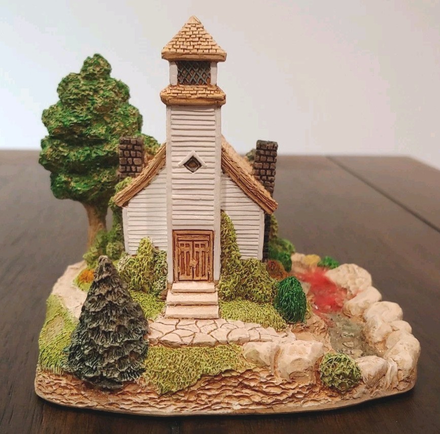 Lilliput Lane Riverside Chapel American Landmarks Collection Excellent Condition