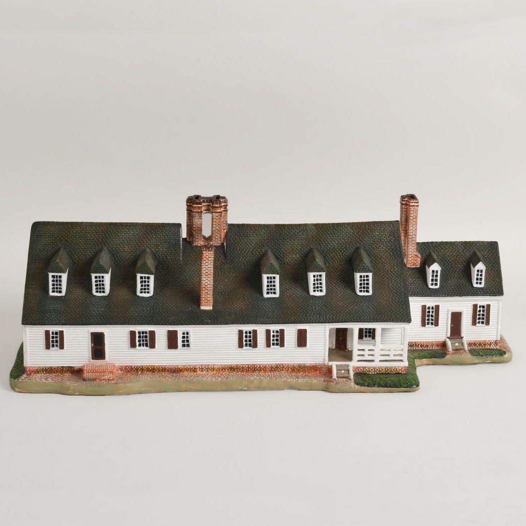 Shields Tavern Williamsburg Lang & Wise Lighted Village 0506015 with Box