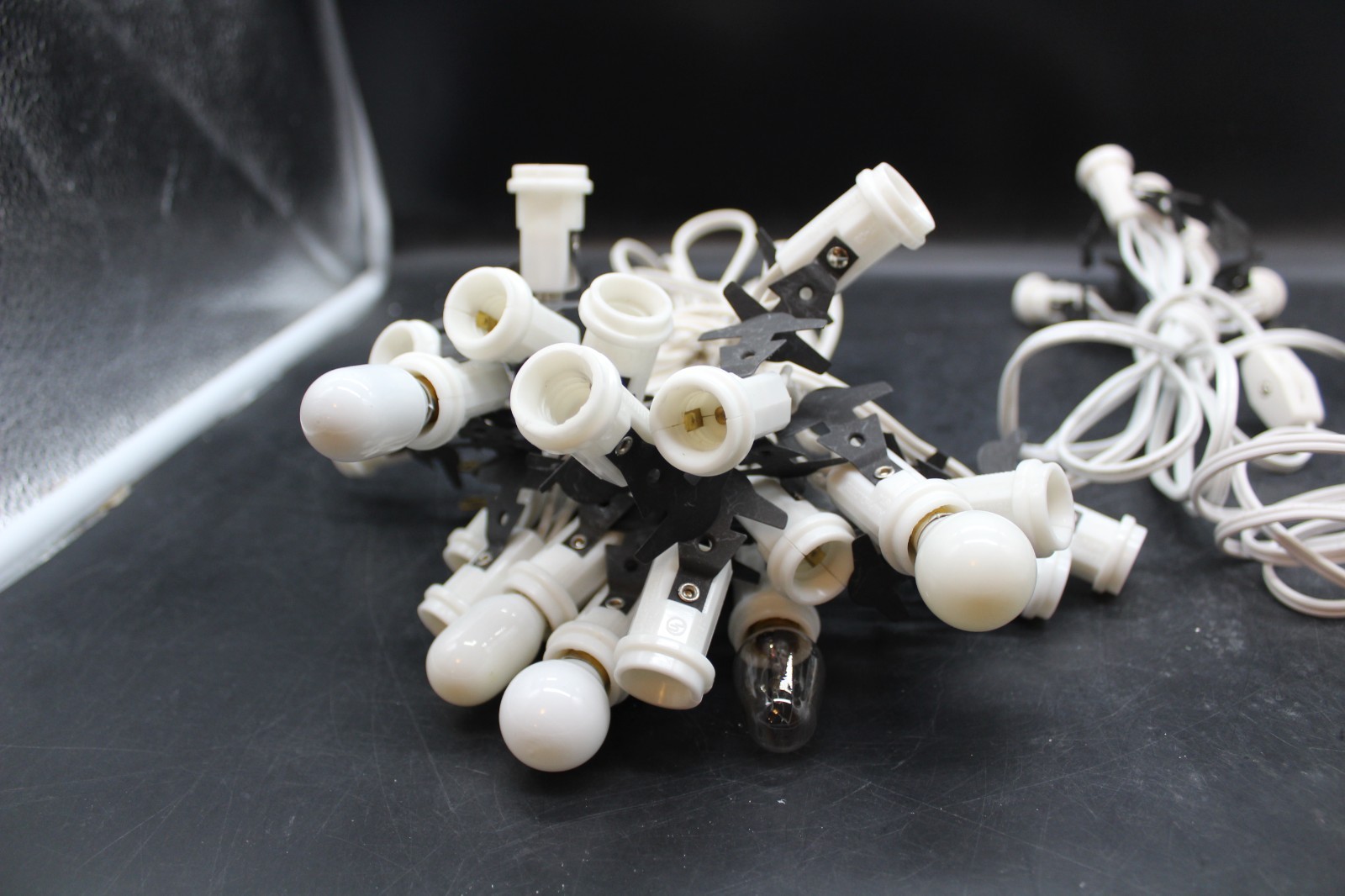 Dept 56 LOT Of 4 Cords. 1 20 socket/ 3 6 socket most bulbs missing TEsted