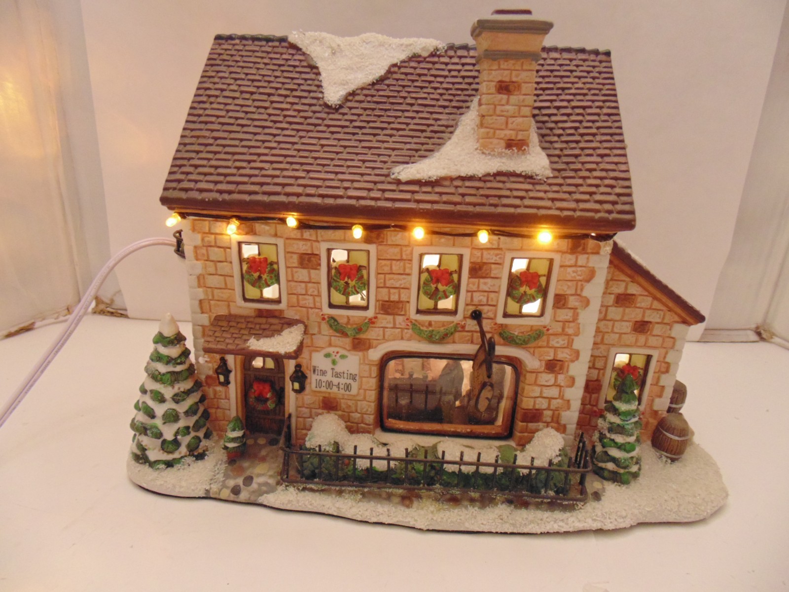 St Nicholas Square BERRY HILL WINERY Christmas Village wine tasting shop READ