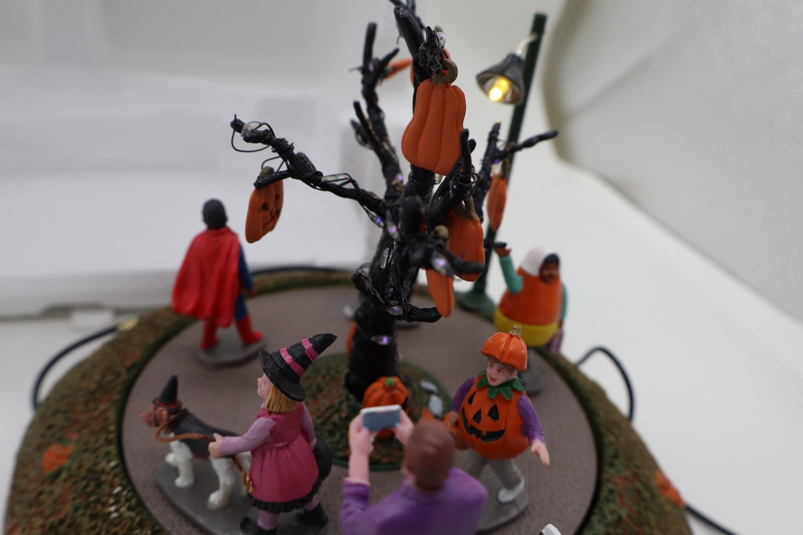2024 Lemax Spooky Town Halloween Trick or Treaters Parade NIB