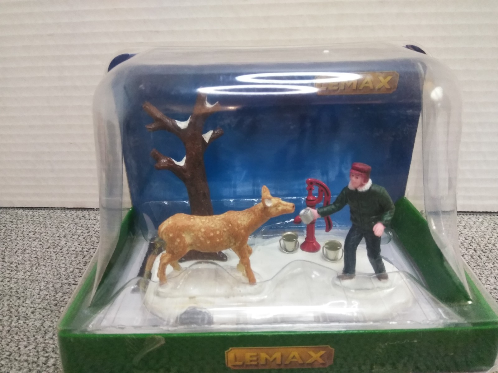 NEW Lemax Sharing Partage # 73301 Christmas Village Accessory Table Accent Deer