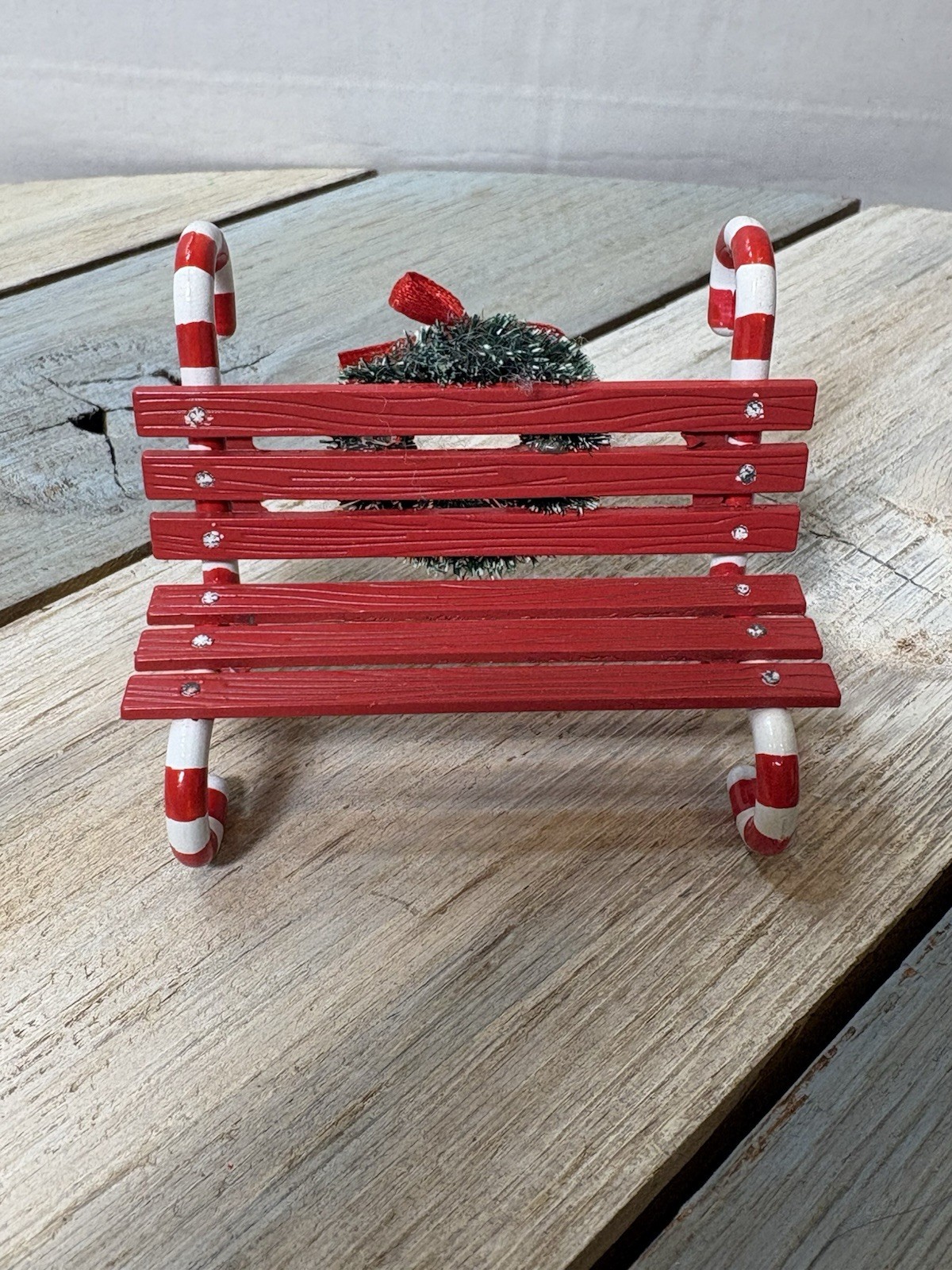 Dept 56 North Pole Series Candy Cane Bench Village Accessory 52669