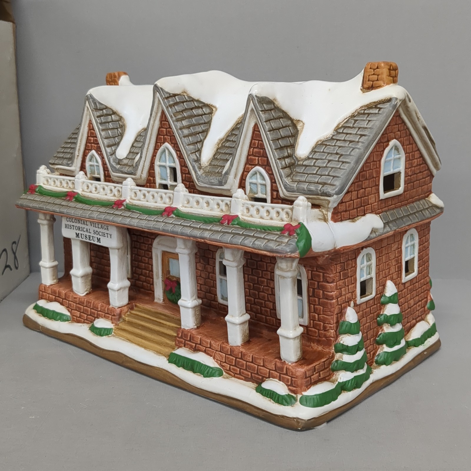 1994 Lefton Colonial Village Historical Museum Lighted Christmas Village 01328