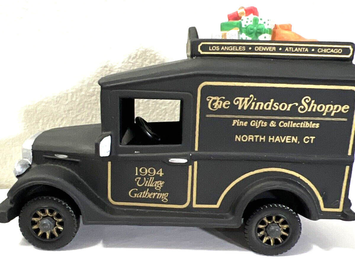 DEPT 56 Village Express VAN Windsor Shoppe 740-4 Rare Custom N Haven Connecticut