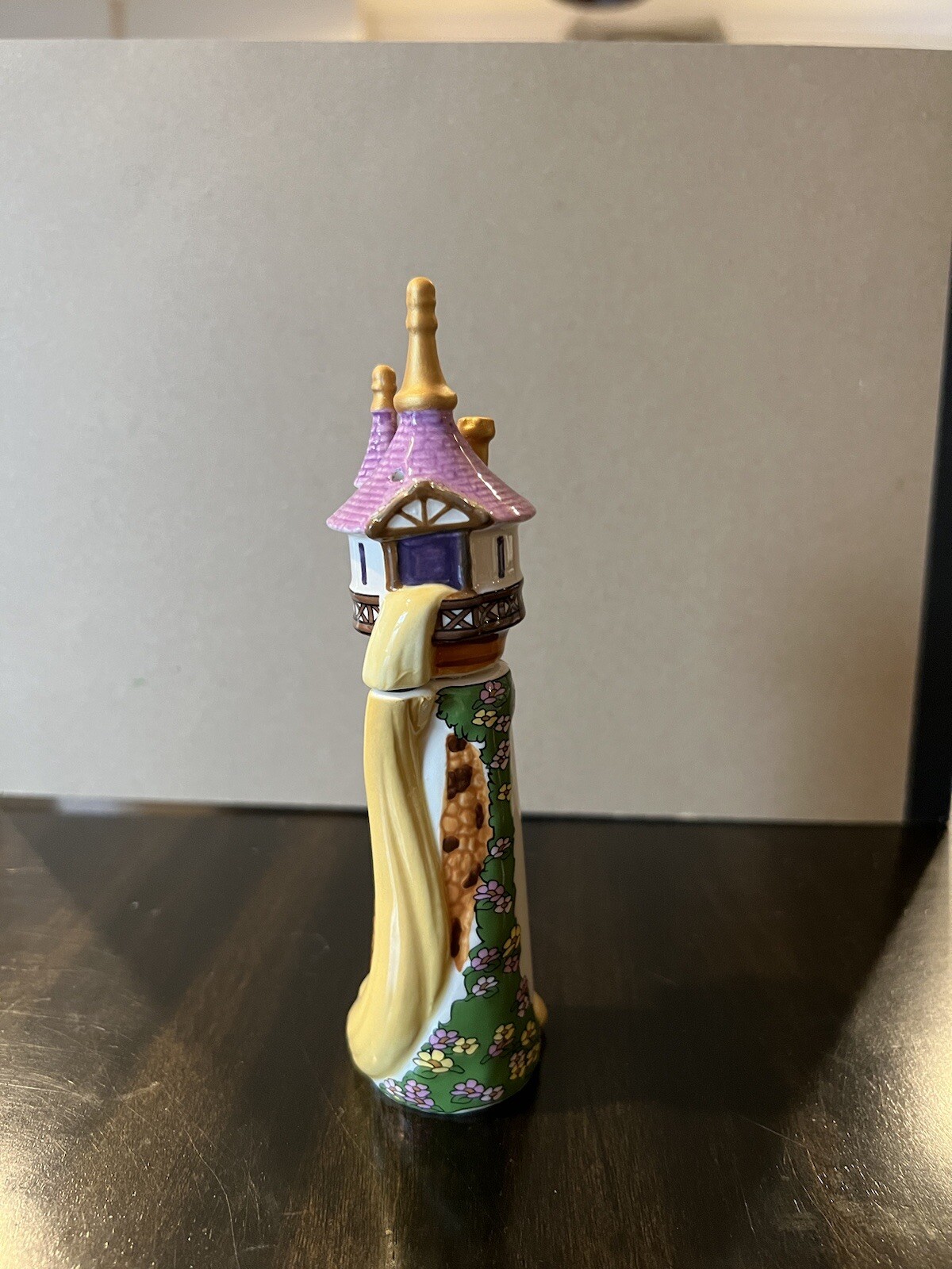 ONE OF A KIND RARE Disney Princess christmas village Castle dept 56
