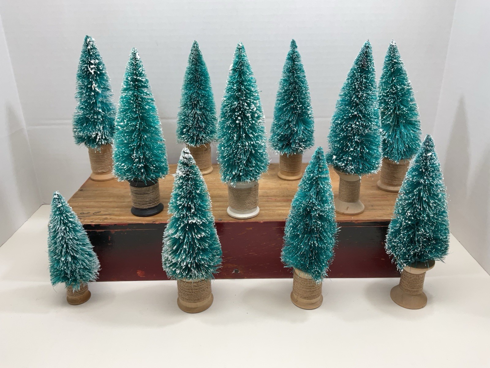 Bottle Brush Trees On Vintage Wooden Thread Spools 7 In 5 In Lot Of 11