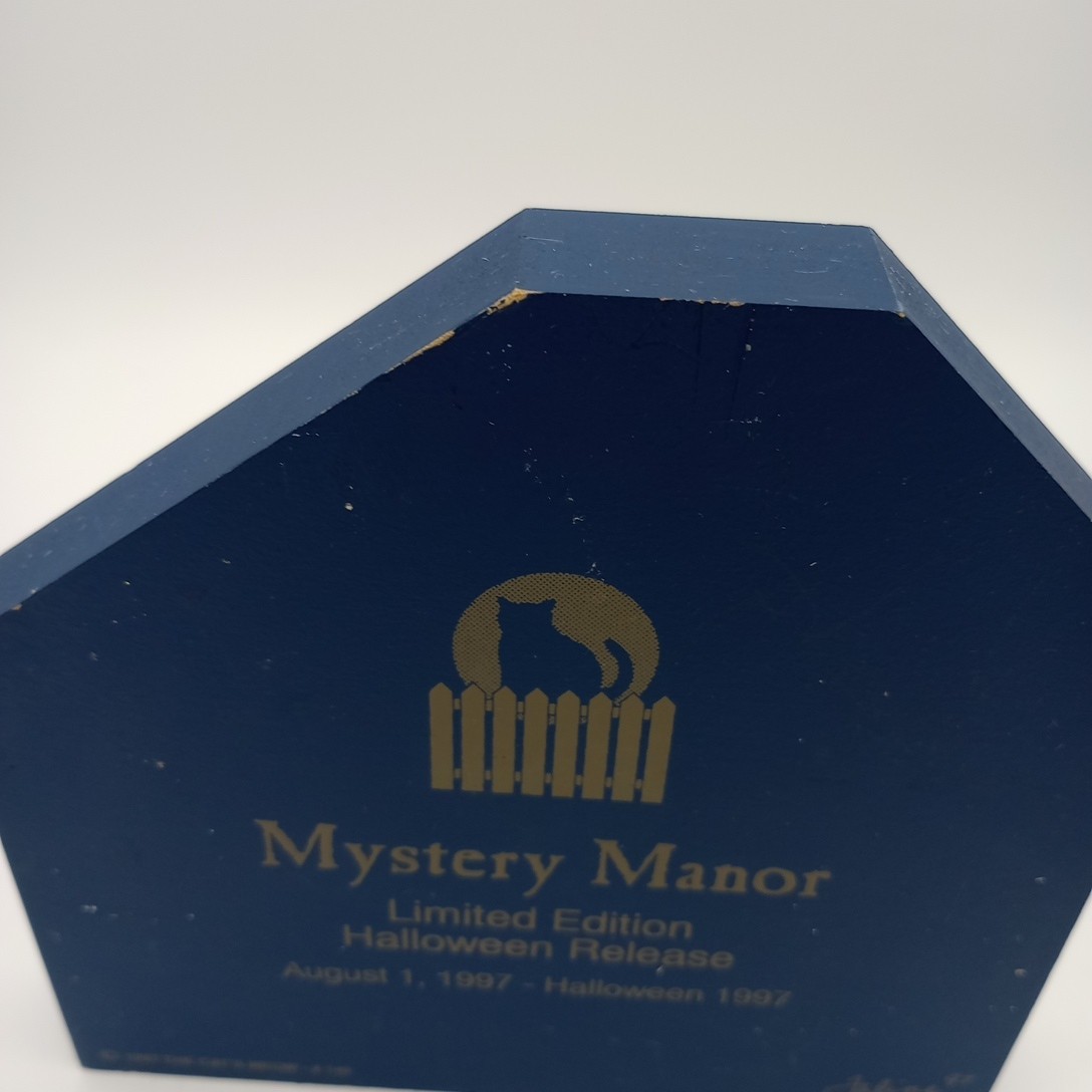 Mystery Manor CATS MEOW Village Limited Edition 1997 Halloween Release #140