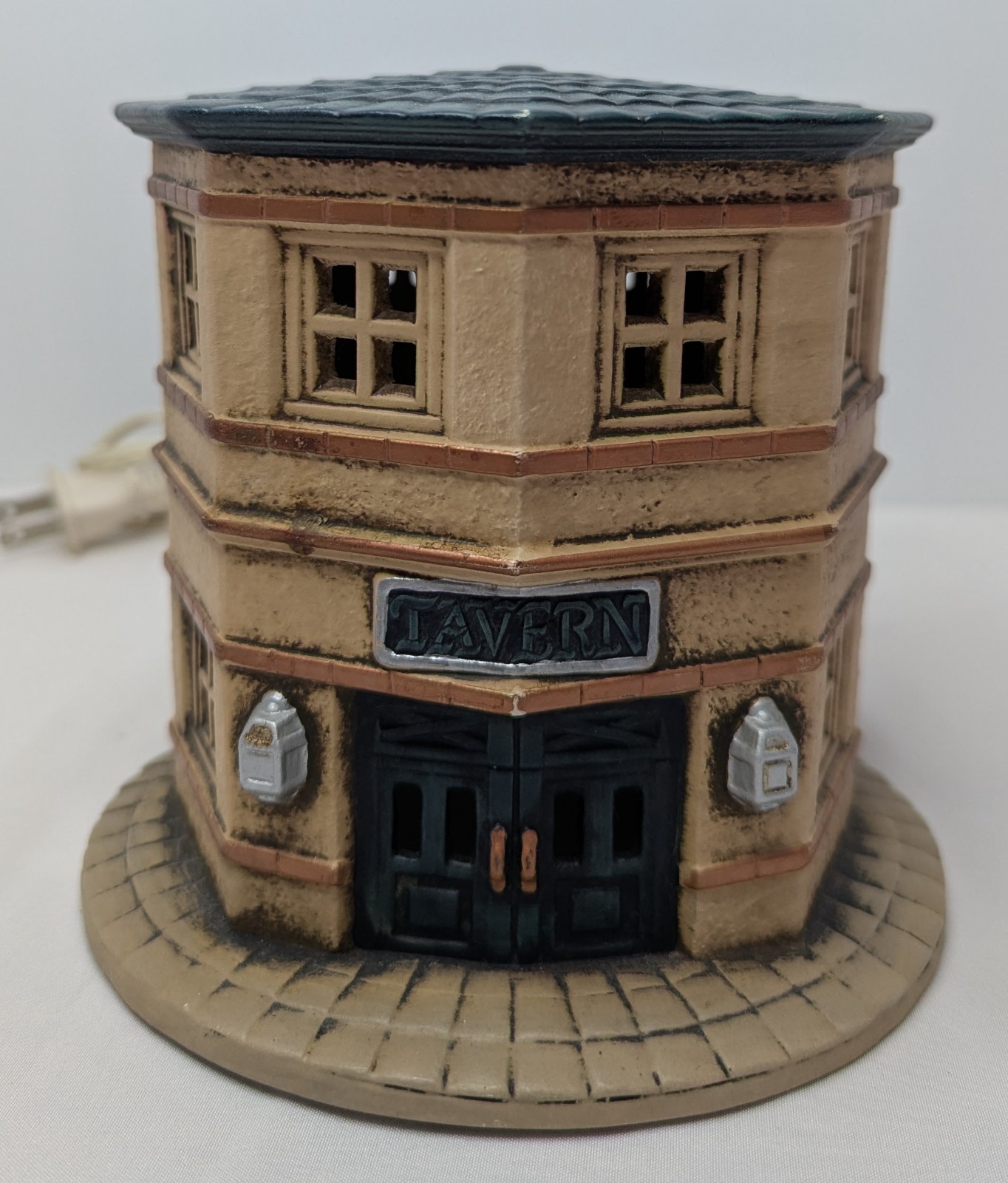 Earth Tones Ceramic Lighted Tavern Building Americana Village Byron Molds 1987