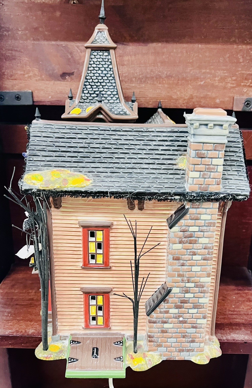 Dept 56 Halloween Victorian House 2005 Lighted Original Box Snow Village