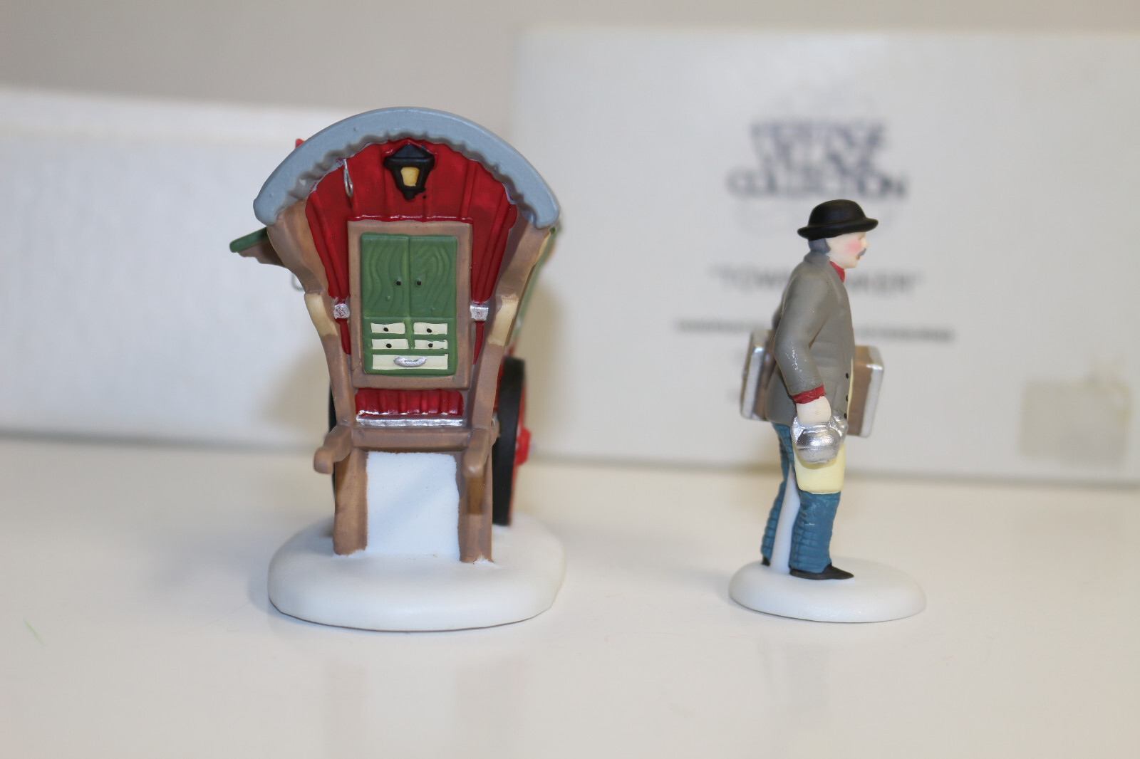 New in Box Dept 56 Heritage Village Collection ~Town Tinker~ #56464 Sealed Pans!