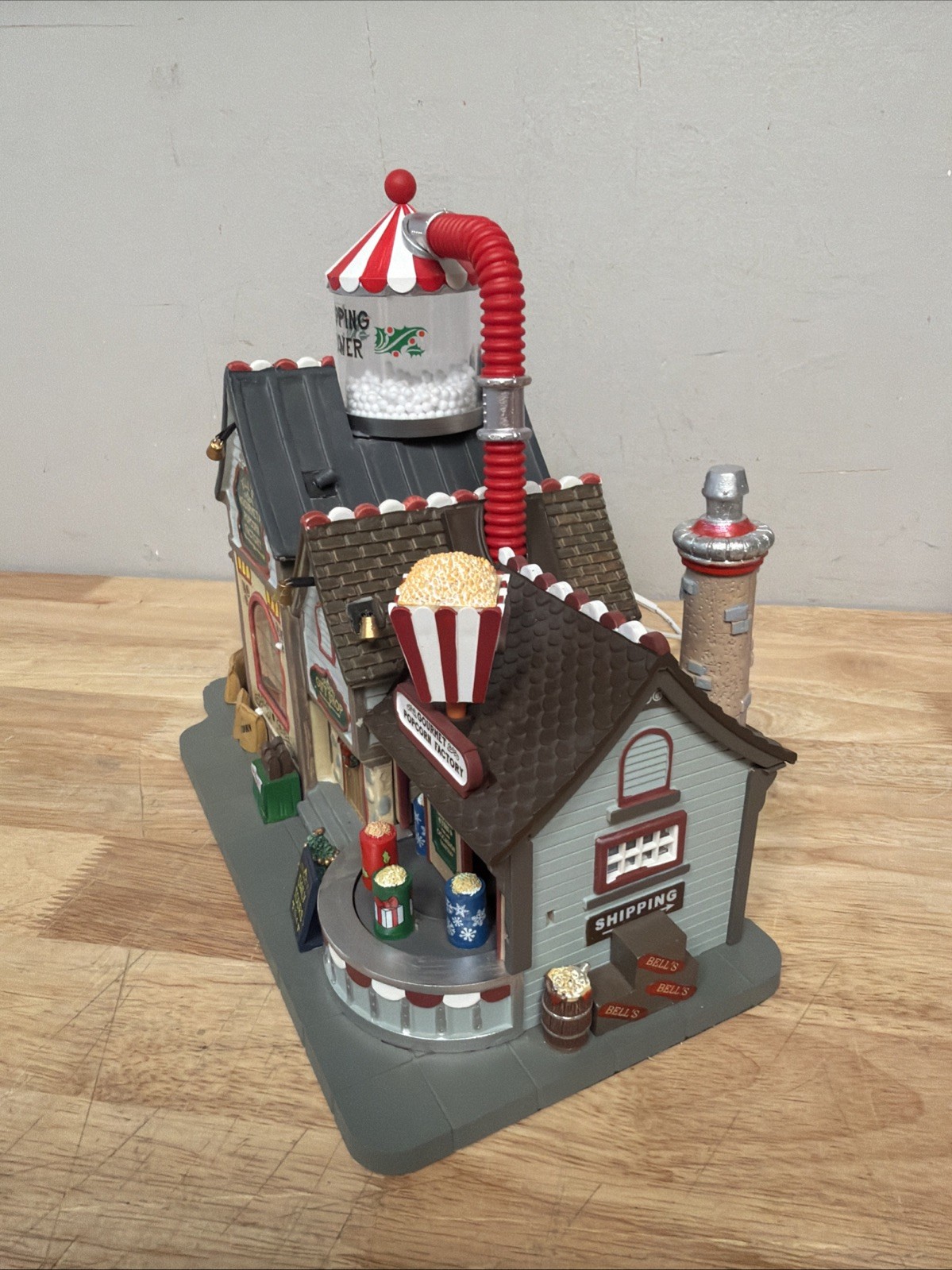 LEMAX BELL’S GOURMET POPCORN FACTORY~LIGHTS MOTION SOUNDS~ CHRISTMAS VILLAGE