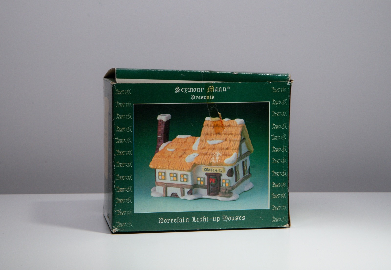Seymour Mann The Christmas Collectibles Light Up Cratchits House 1990 Pre-owned