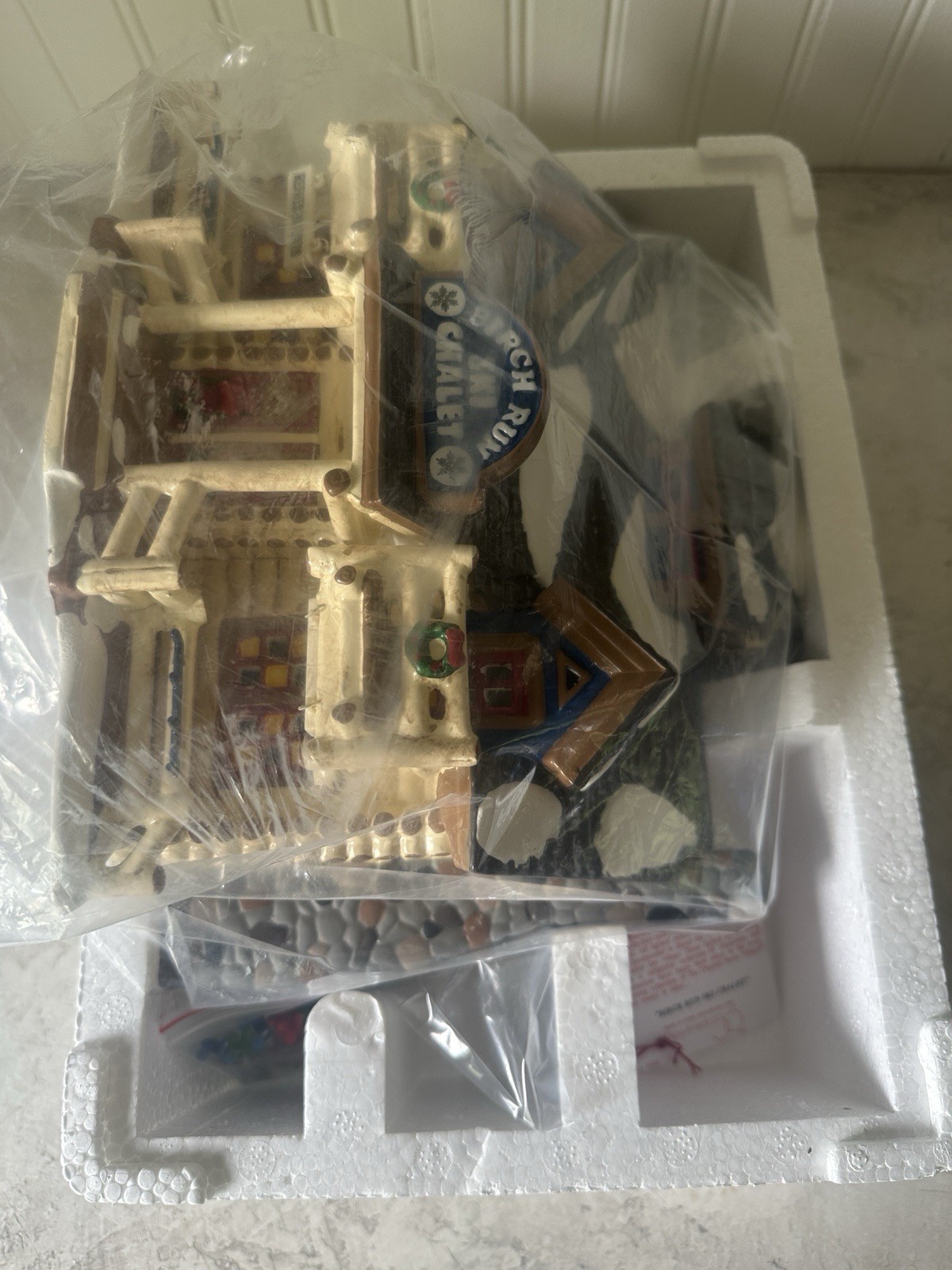 Dept 56 Snow Village Birch Run Ski Chalet 54882 w/ Box & Light New Unused 1996