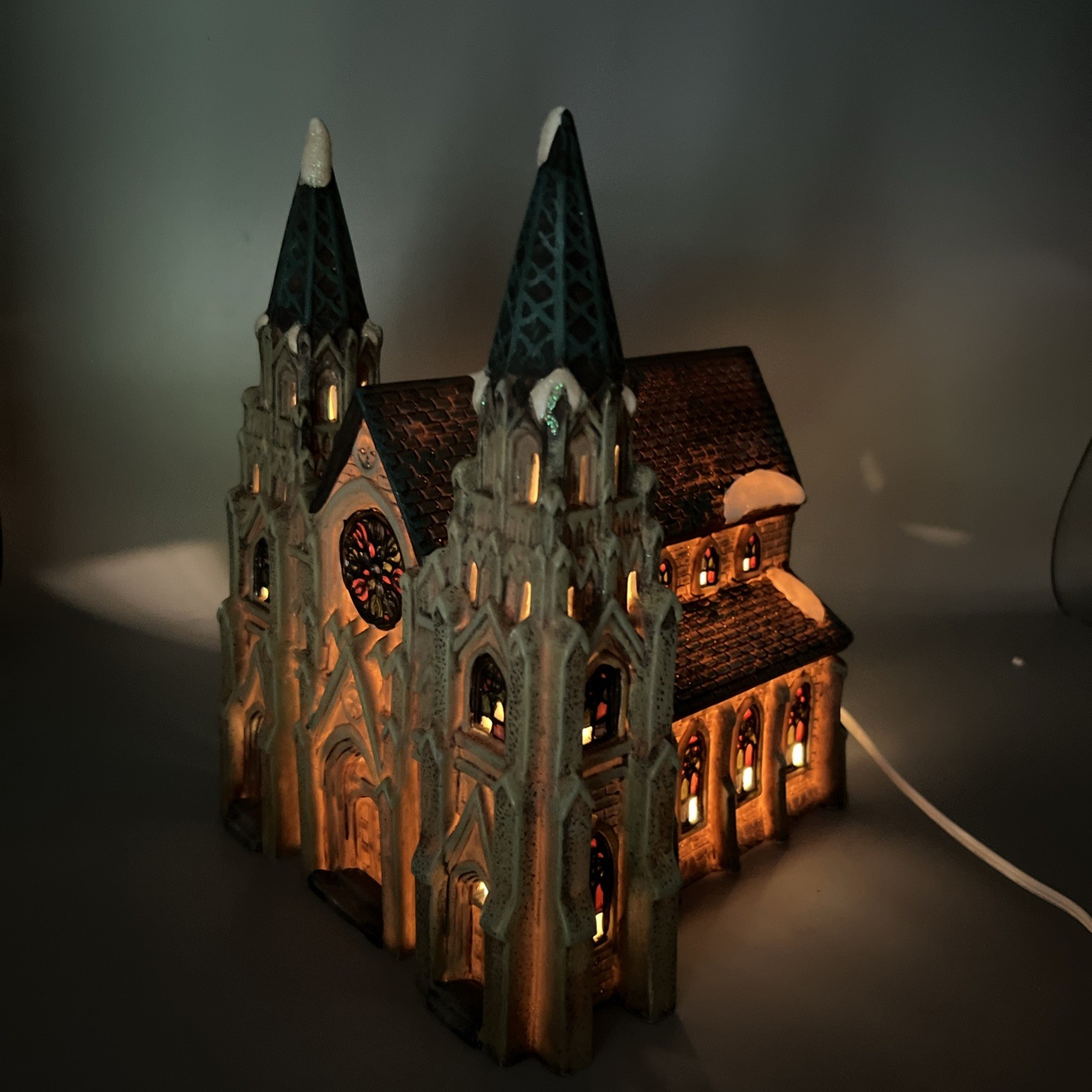 VTG Holiday Time Village Collectibles Lighted Church Cathedral 10” Tall Lighted