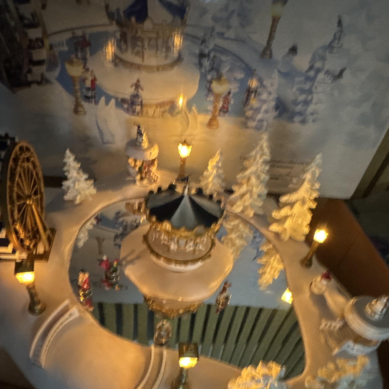 Trendmasters Winter Wonderland Christmas Magic musical ice skating carnival