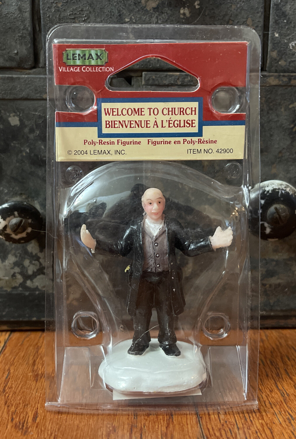 New NOS Lemax 2004 Welcome to Church Victorian Man Figurine 42900