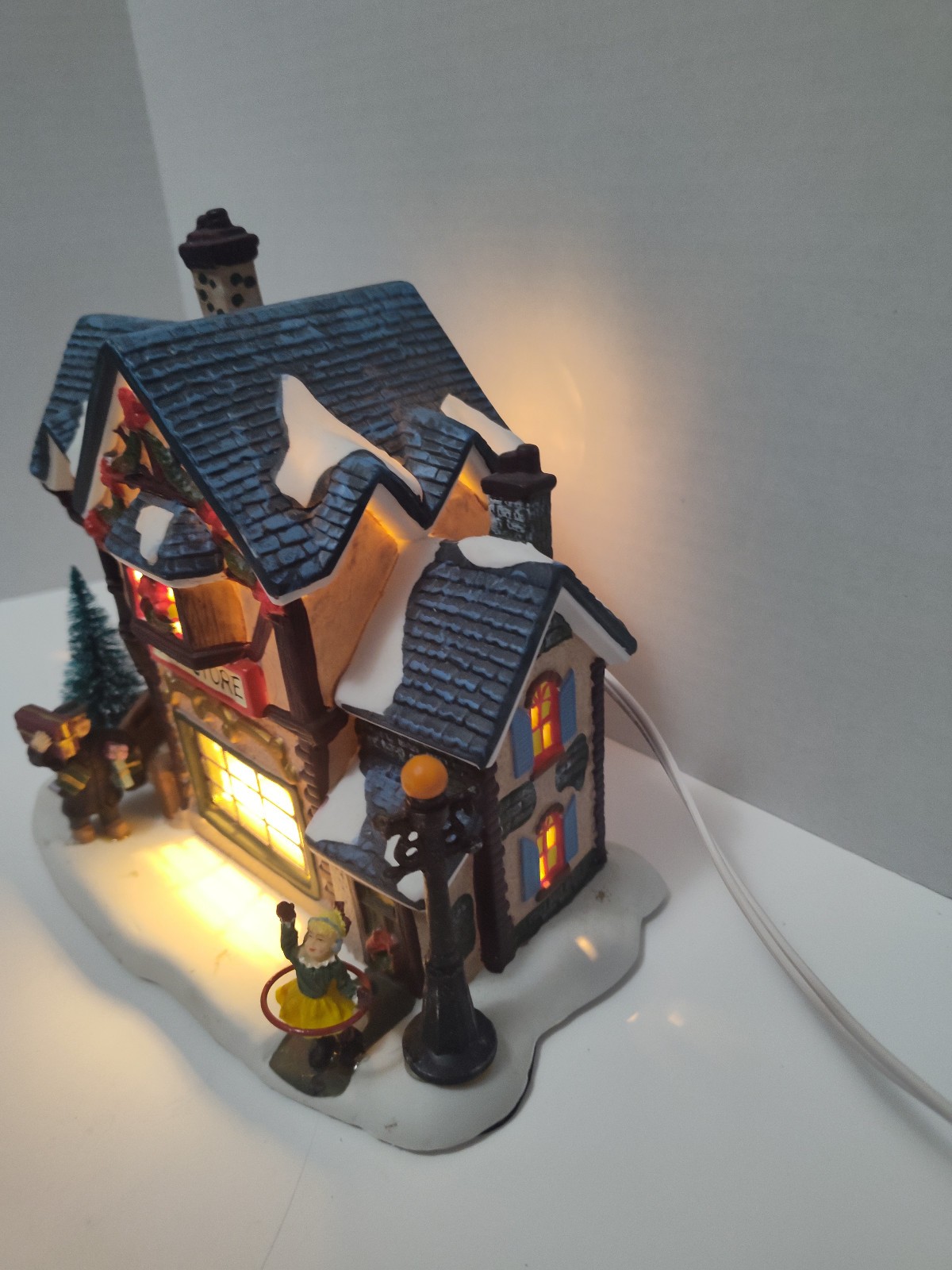 Winter Valley Porcelain Lighted House Toy Store Village w/ Horse Carriage Tested