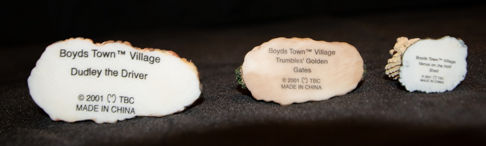 Boyd’s Bears Bearly-Built Village Trumble’s Mansion and accessories