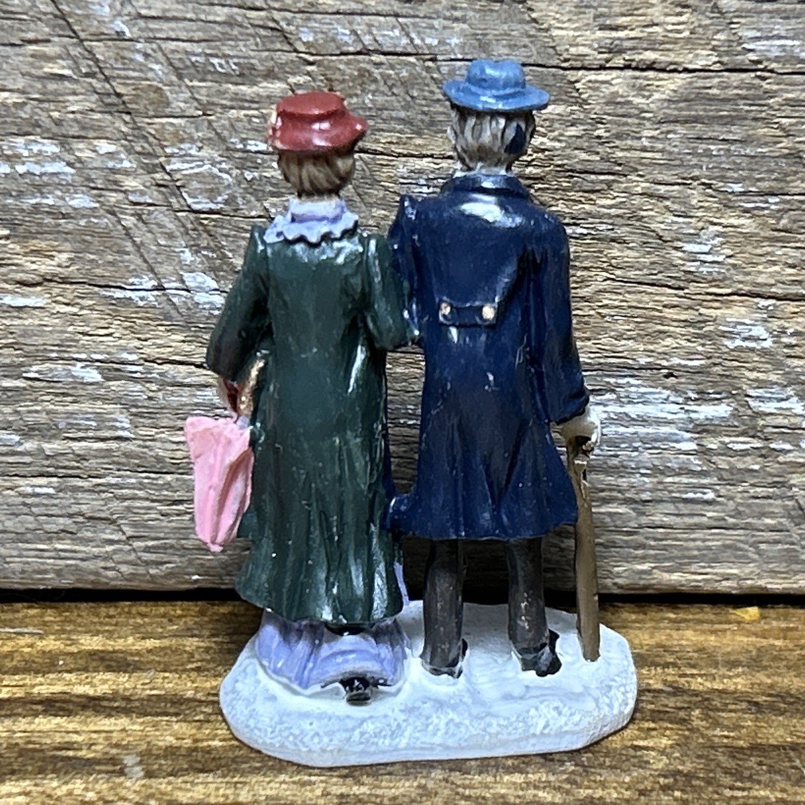 Grandeur Noel 2001 Victorian Christmas Train Village Older Couple Figure