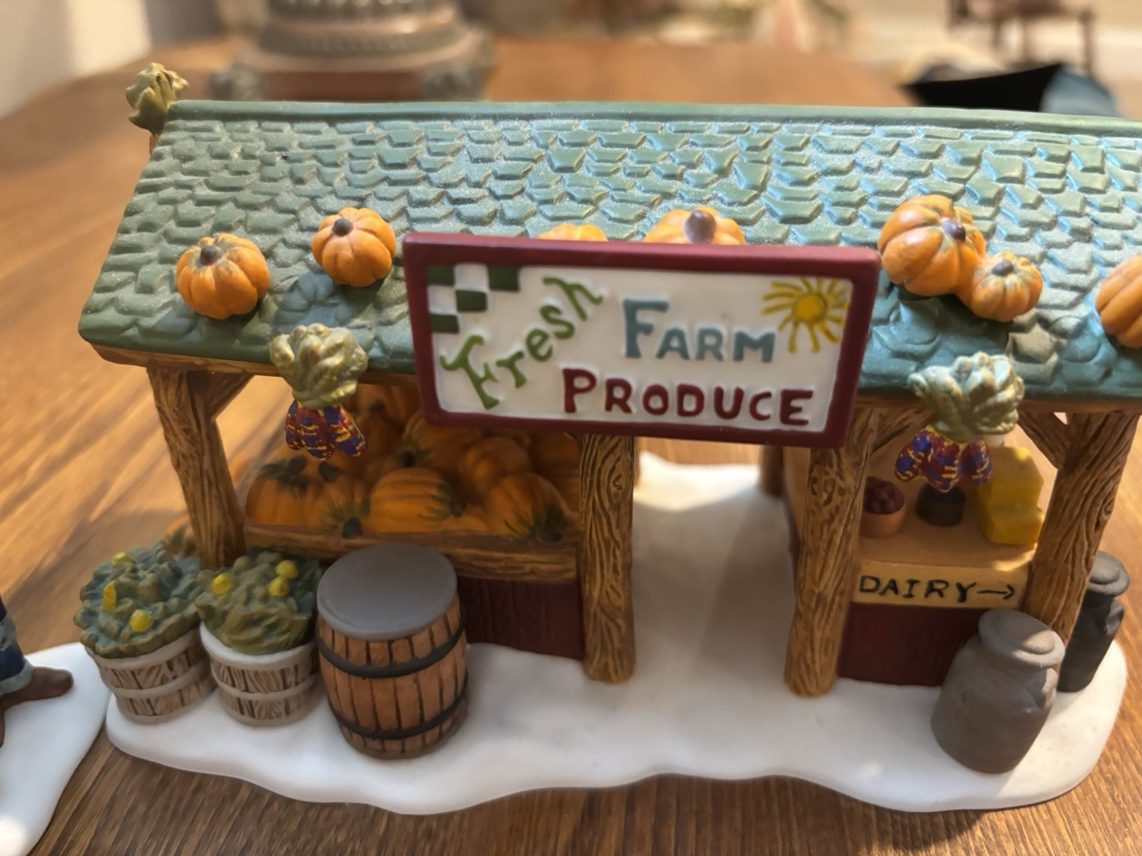 Department 56 Farmer’s Market (Set of 2) New England Village Series #56637 EUC