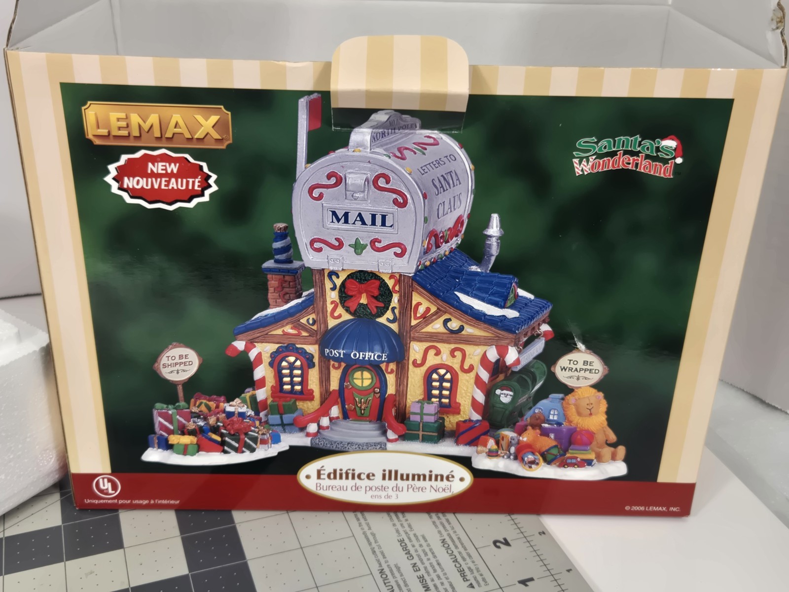 Lemax 65352 Santa’s Wonderland Post Office Lighted Building Open Box Unused