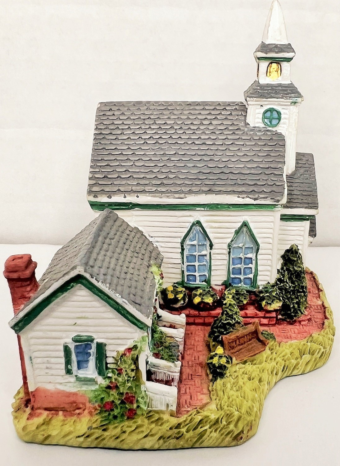 Liberty Falls Village Pioneer’s Church AH108 1996 NO Box