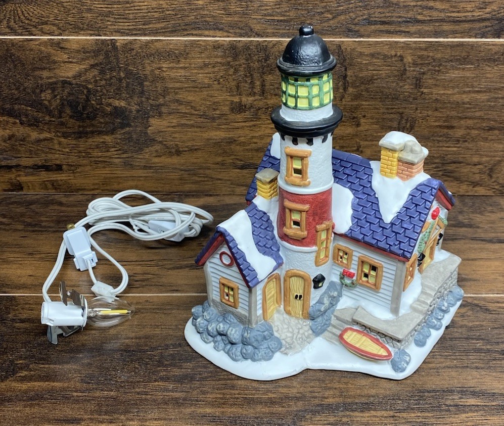 St Nicholas Square 1997 Lighted Lighthouse House Christmas Village Ceramic 9”