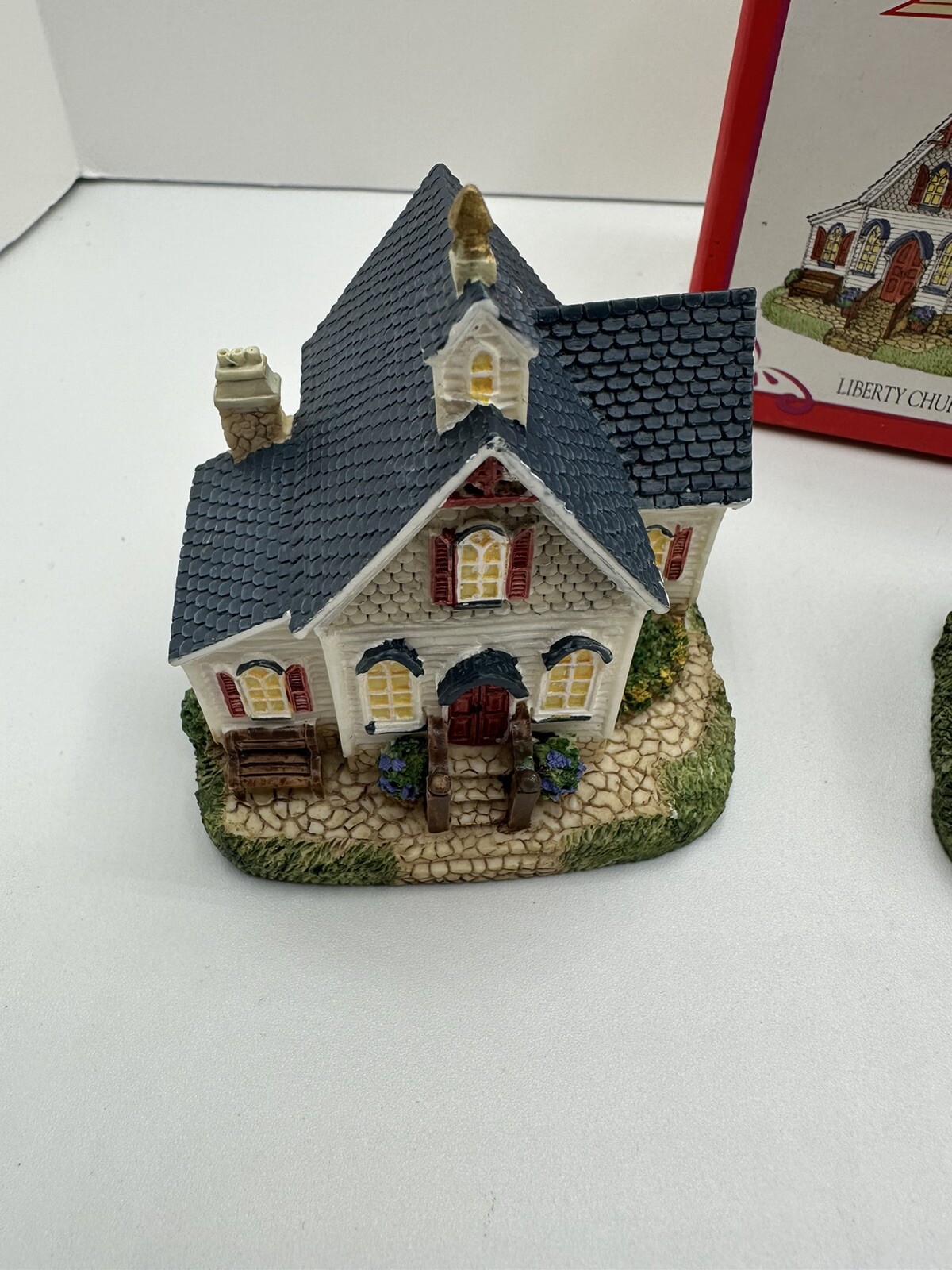 Liberty Falls 1999 Liberty Church & Social Hall Americana Christmas Village HSE9
