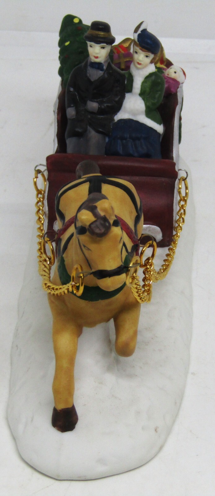 Vintage Victorian Old Towne Ceramic Horse Drawn Carriage.