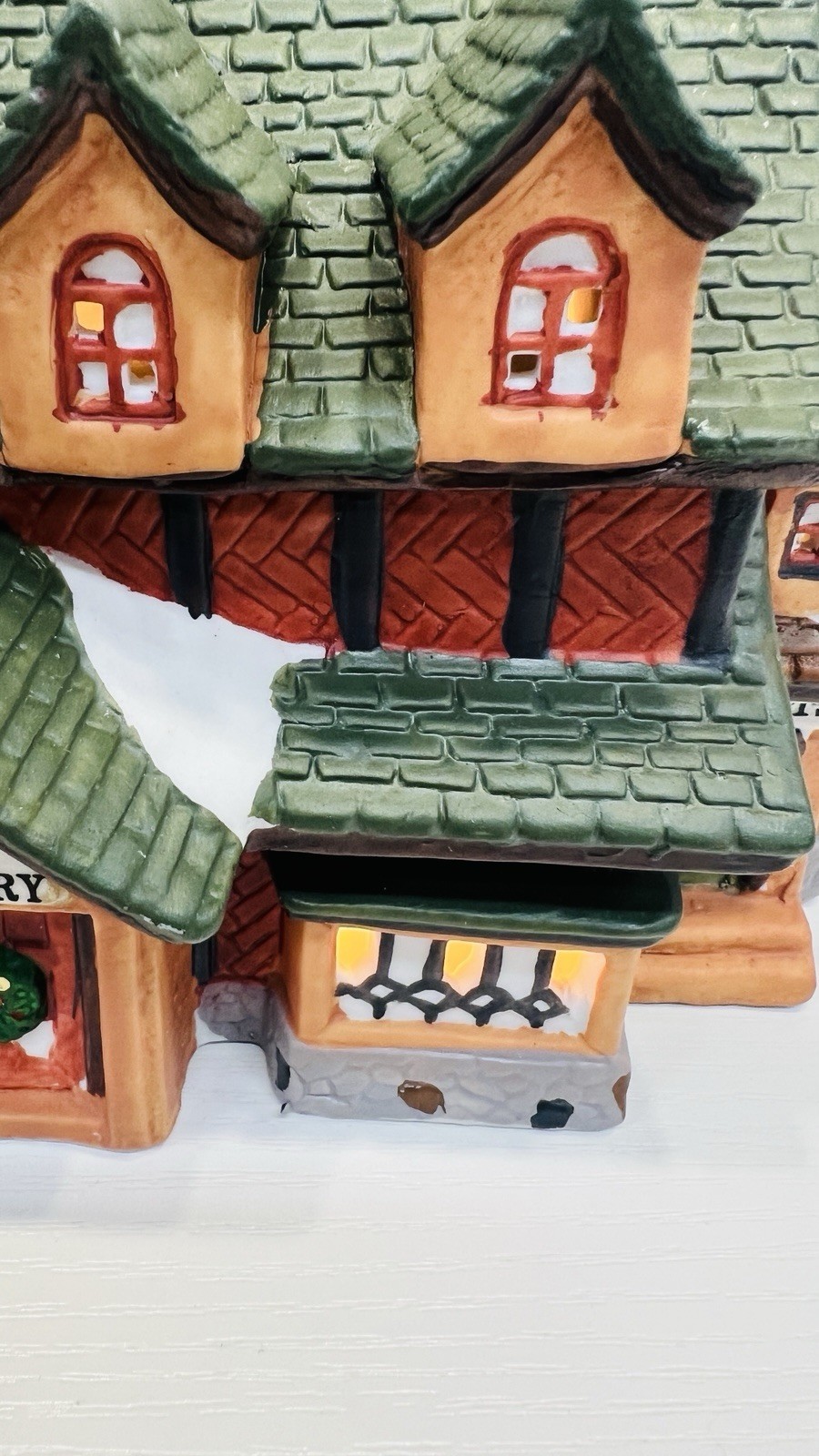 Dickens Keepsake “ Pottery” Porcelain Lighted House Heartland Valley Excellent