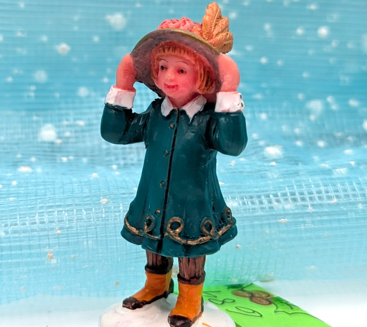 Lemax adorable girl hat 2″ High Christmas Village Figurine LOOSE INV684