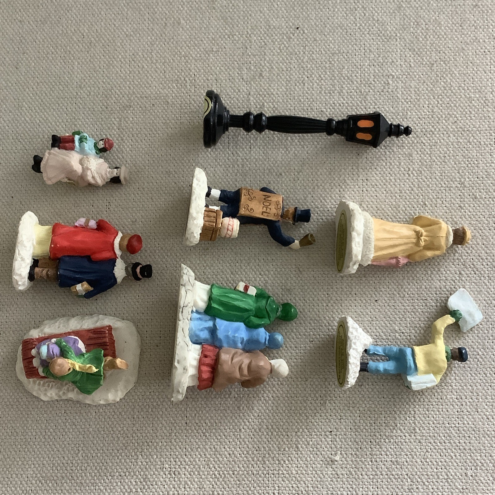 1994 Village Christmas Figurine Set Mercuries USA 8 Pieces READ!