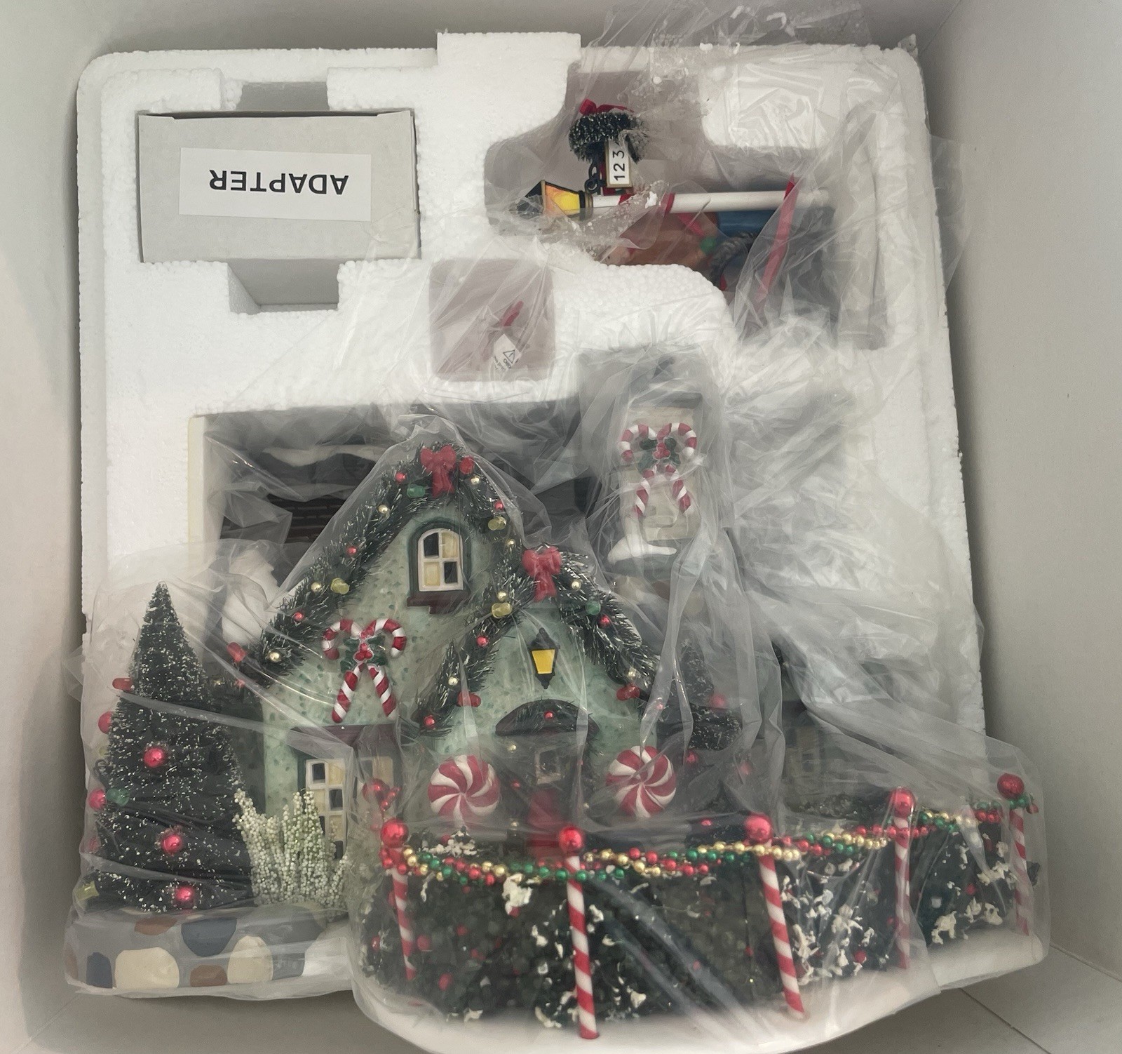 Department 56 Snow Village Peppermint House Lighted Ceramic Porcelain Boxed