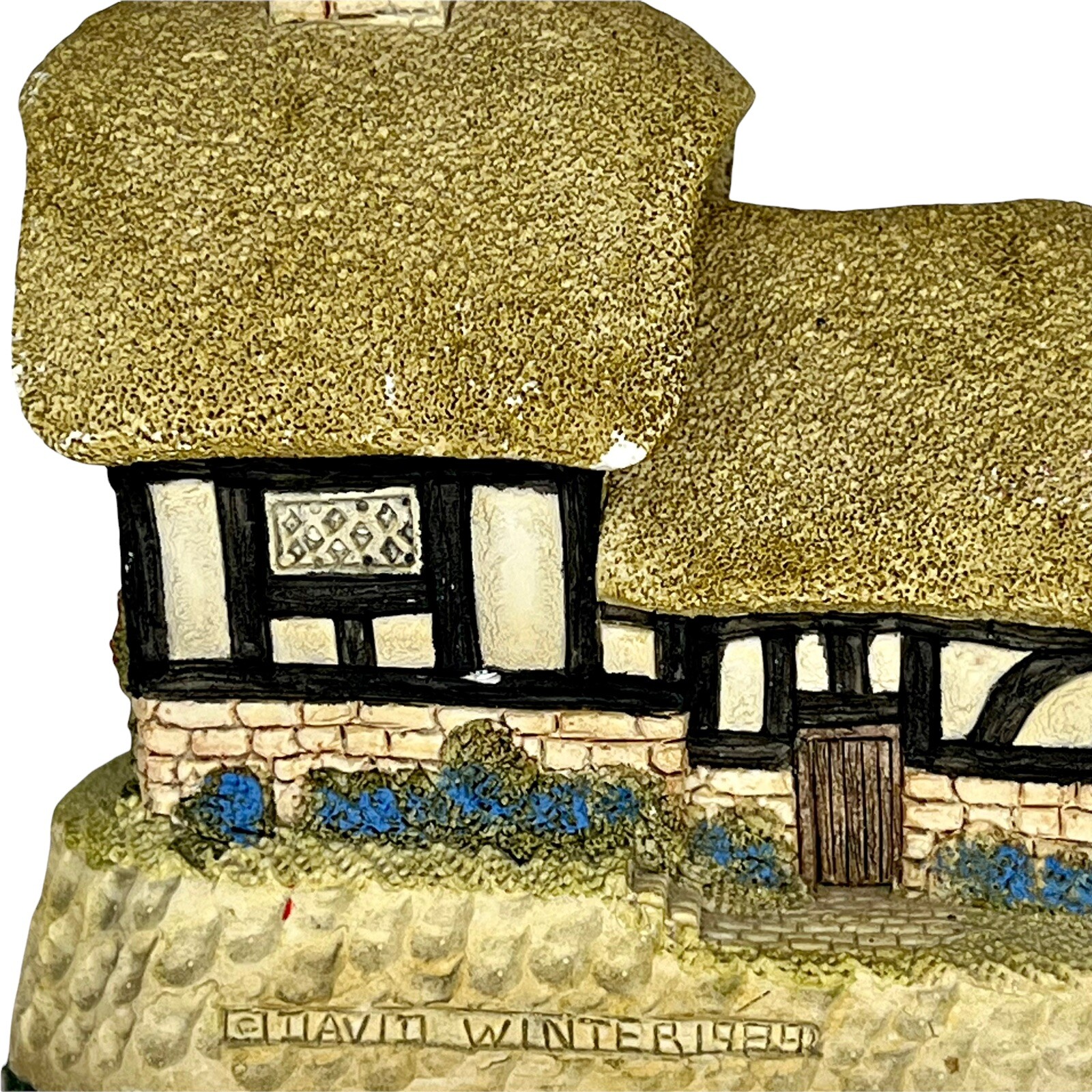 David Winter Blossom Cottage May British Traditions Retired Hand-Painted 1989
