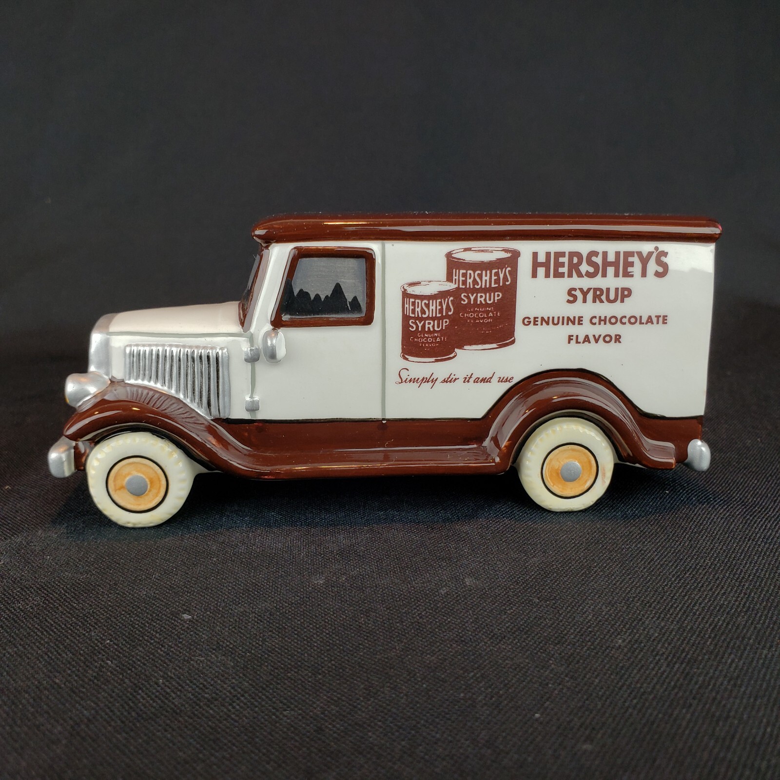 Kids Love Hershey’s 54924 Snow Village Department Dept 56 Christmas