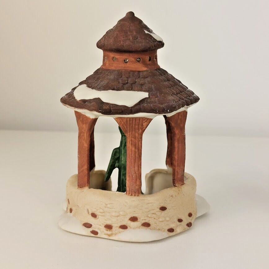 Dept. 56 Heritage Village “Village Well and Holy Cross” #6547-1 In Original Box