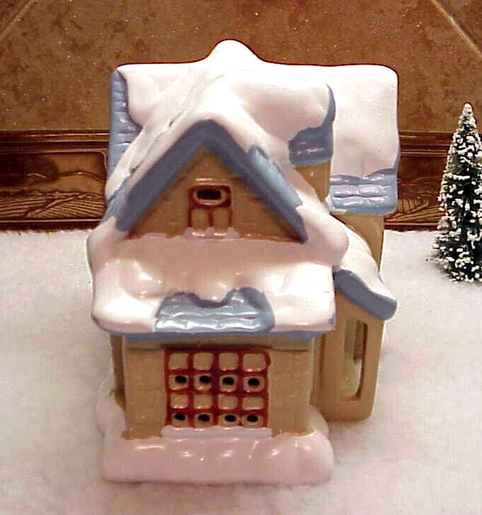 Vintage House of Lloyd Country Cottage Lighted House Snow Draped Roof Marked