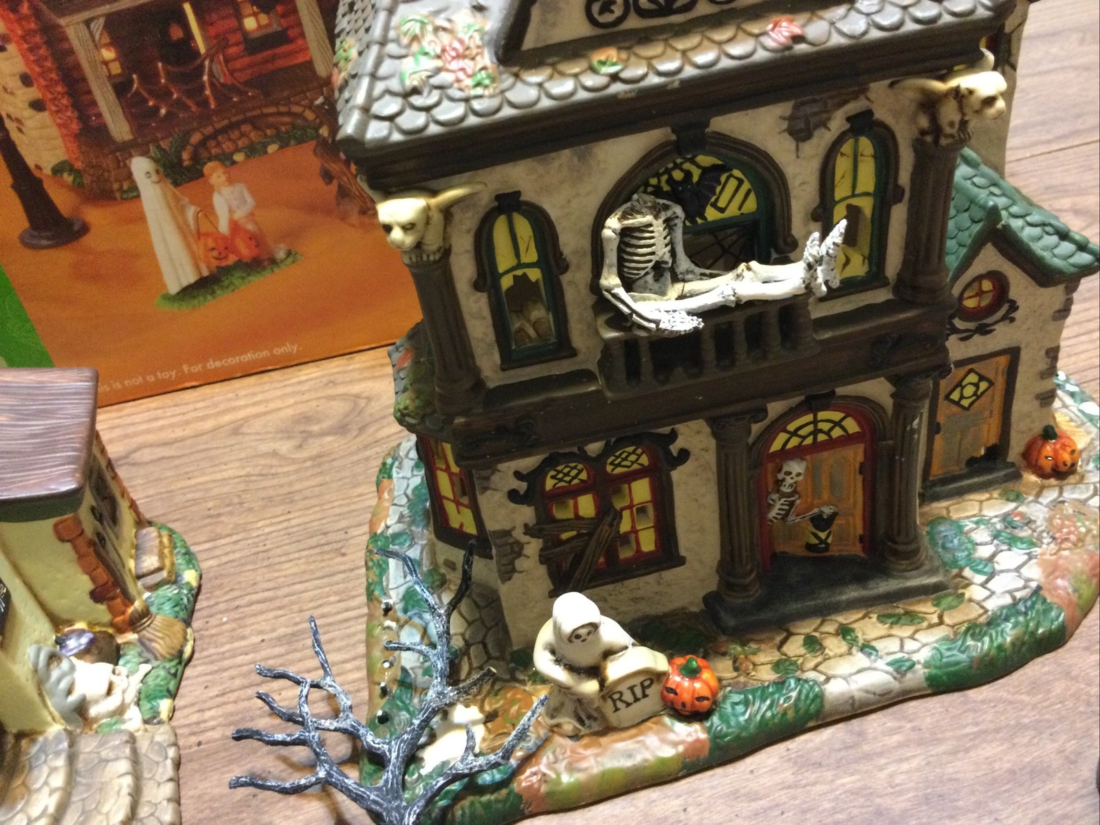 7 Piece Halloween Village Set Spooky Porcelain Lighted Houses Wal-mart Dept. 18.