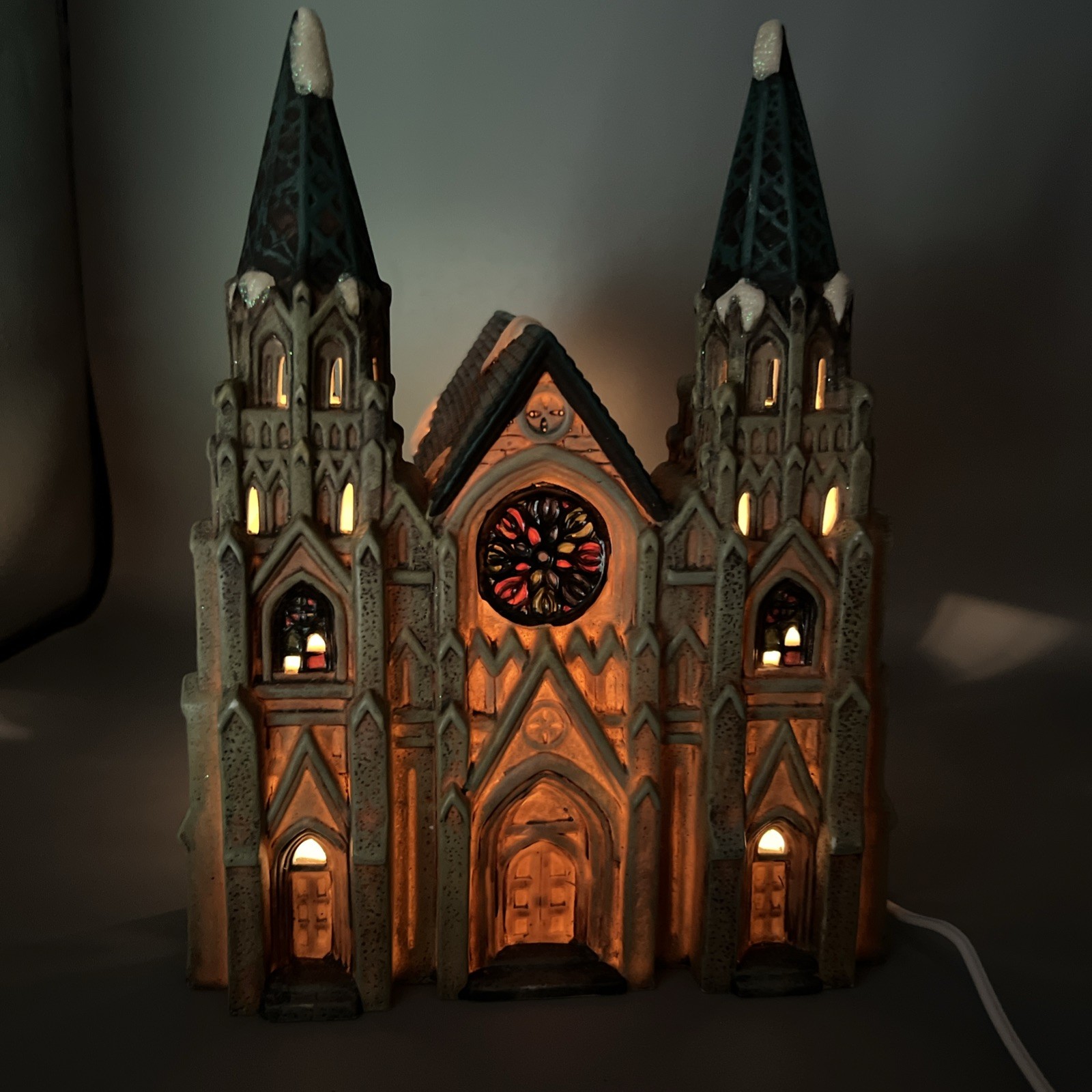 VTG Holiday Time Village Collectibles Lighted Church Cathedral 10” Tall Lighted