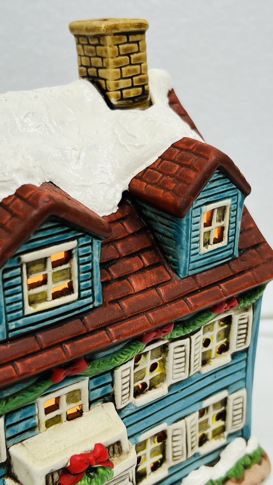 Lefton Colonial Village “ 1986 The Welcome House” Byron Wood 05824 Retired