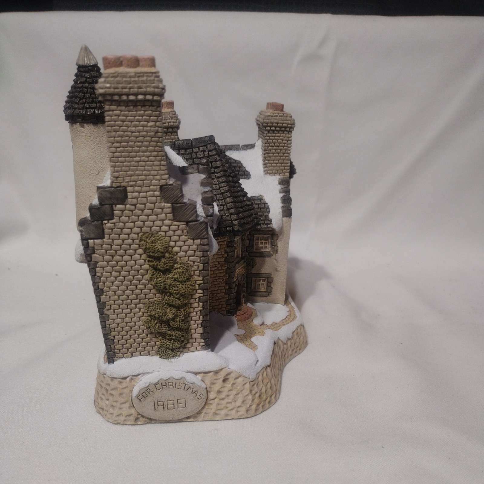 DAVID WINTER 1988 vintage village Cottage A Christmas In Scotland & Hogmanay