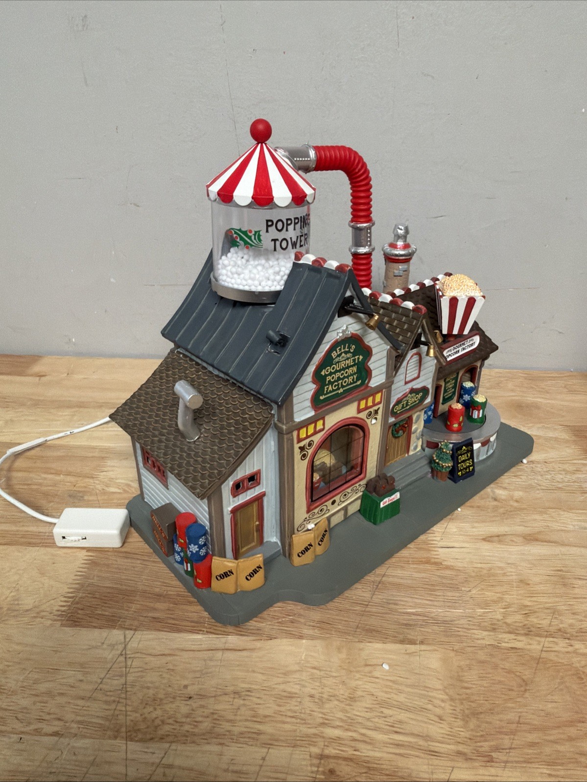 LEMAX BELL’S GOURMET POPCORN FACTORY~LIGHTS MOTION SOUNDS~ CHRISTMAS VILLAGE