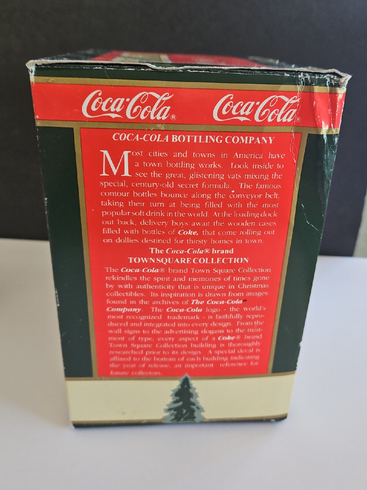 COCA-COLA 1995 TOWN SQUARE COLLECTION COCA-COLA BOTTLING COMPANY ADORABLE ITEM