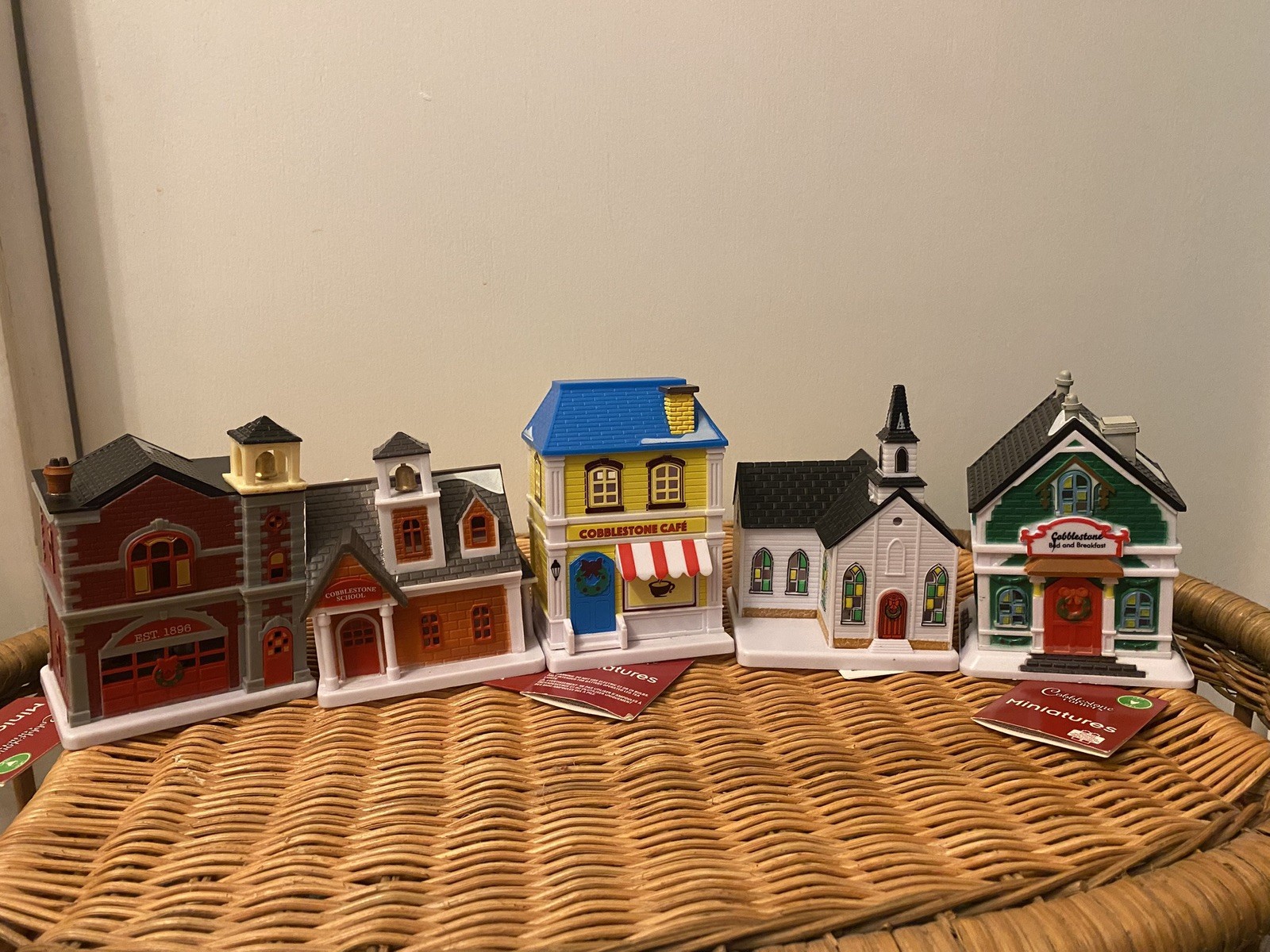 5 Cobblestone Corners Christmas Village school firehouse church cafe B &B new