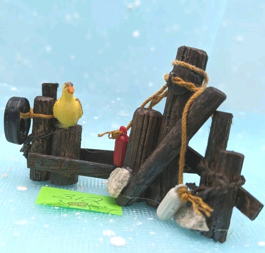 Lemax Wooden Mooring 14648 Nautical bird Christmas Village Accessory INV312