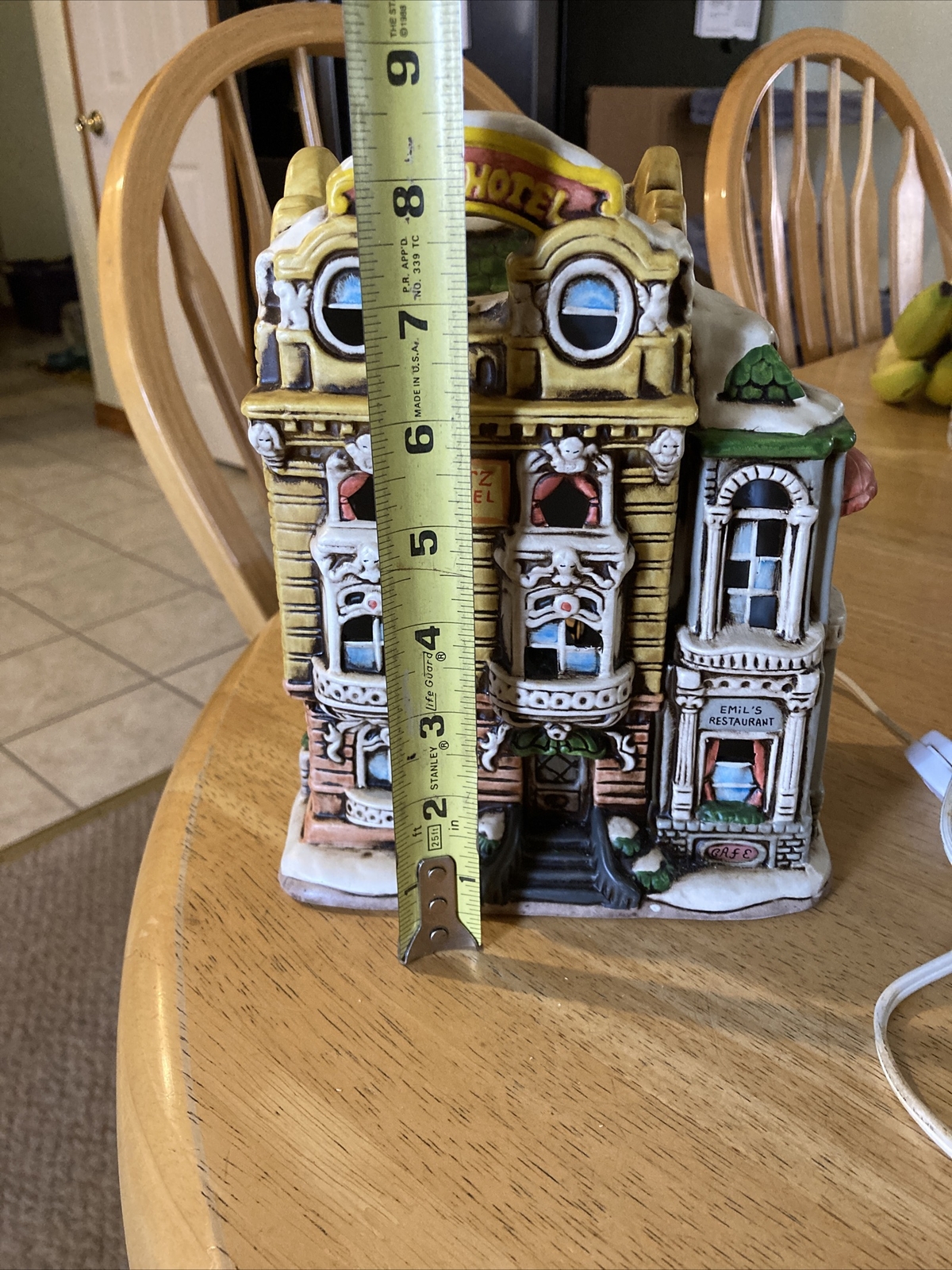 Lefton 1987 The Ritz Hotel #06341 Colonial Village Byron Wood Hand Painted