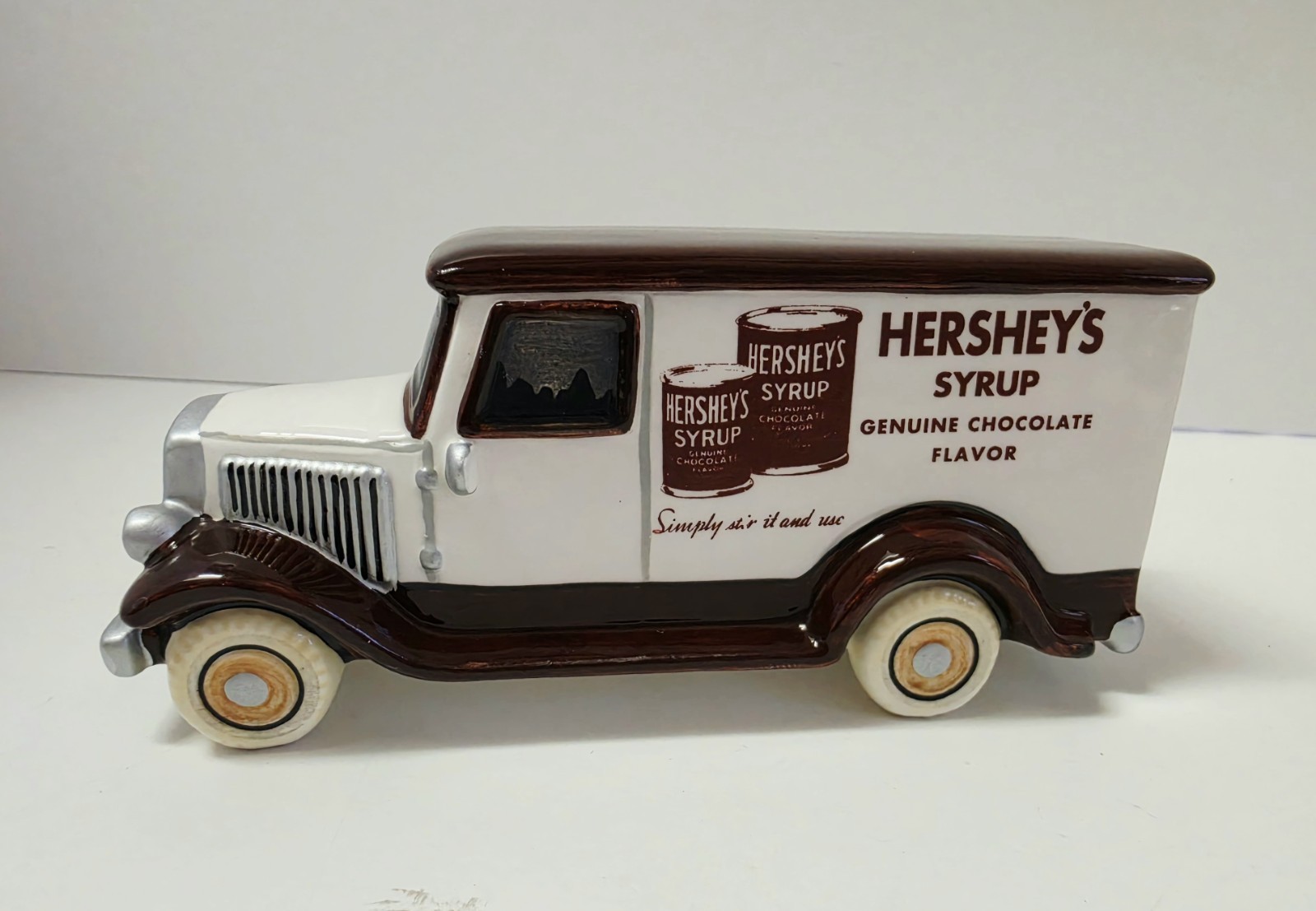 Department 56 KIDS LOVE HERSHEY’S Set Snow Village Truck Kids Track Compatible