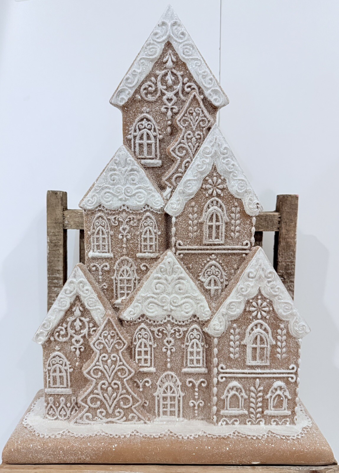 New Cupcakes And Cashmere Christmas Flat Gingerbread House Castle Neutral Lace